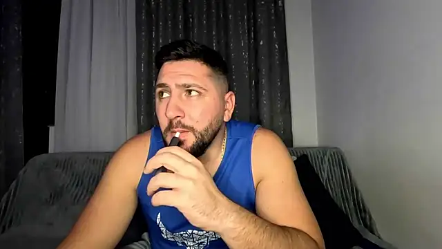 Gold Alpha Boy online show from 11/04/25, 05:23