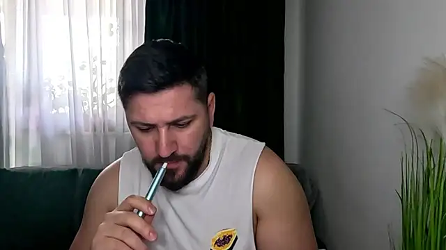 Gold Alpha Boy online show from 04/18/26, 07:45