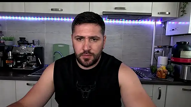 Snapshot of Gold_Alpha_Boy chatting on 06/18/26, 01:59 Gold Alpha Boy online show from 06/18/26, 01:59