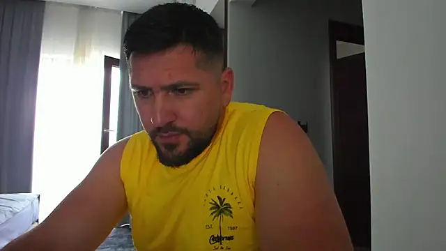 Snapshot of Gold_Alpha_Boy chatting on 07/10/26, 12:41 Gold Alpha Boy online show from 07/10/26, 12:41