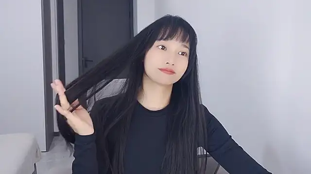 Snapshot of Lisa-3333 chatting on 11/01/25, 01:46 Lisa-3333 online show from 11/01/25, 01:46