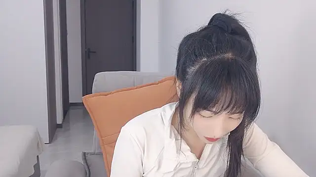 Snapshot of Lisa-3333 chatting on 11/11/25, 01:44 Lisa-3333 online show from 11/11/25, 01:44