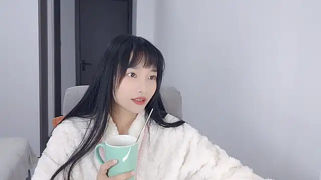 Snapshot of Lisa-3333 chatting on 11/22/25, 01:21 Lisa-3333 online show from 11/22/25, 01:21