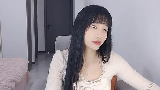 Snapshot of Lisa-3333 chatting on 12/14/25, 01:49 Lisa-3333 online show from 12/14/25, 01:49