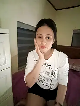 Snapshot of Jun-Mzzz chatting on 11/07/25, 03:01 Jun-Mzzz online show from 11/07/25, 03:01