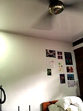 Snapshot of Luxx_14 chatting on 11/08/25, 09:13 Luxx 14 online show from 11/08/25, 09:13