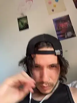 Snapshot of Luxx_14 chatting on 02/20/26, 09:15 Luxx 14 online show from 02/20/26, 09:15