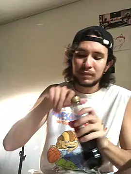 Snapshot of Luxx_14 chatting on 03/13/26, 09:54 Luxx 14 online show from 03/13/26, 09:54