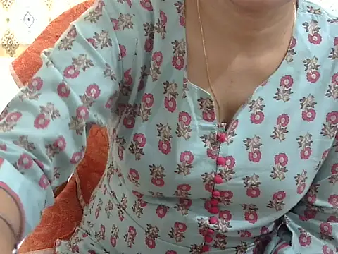 CHAMELI4747 online show from 04/21/26, 08:09