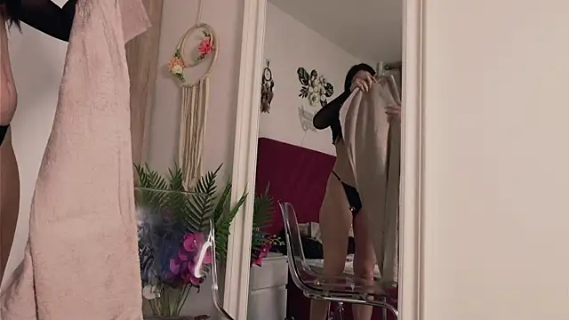 Ali yv online show from 11/22/25, 07:07