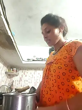 Snapshot of ISHANI-SINGH chatting on 04/12/26, 04:23 ISHANI-SINGH online show from 04/12/26, 04:23
