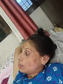Snapshot of ISHANI-SINGH chatting on 06/18/26, 01:37 ISHANI-SINGH online show from 06/18/26, 01:37