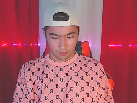 Snapshot of Siege_cum69 chatting on 01/11/26, 03:50 Siege cum69 online show from 01/11/26, 03:50