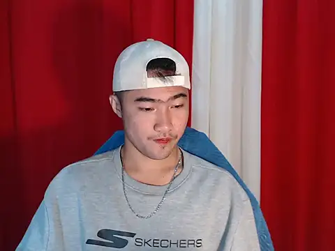 Snapshot of Siege_cum69 chatting on 02/18/26, 06:37 Siege cum69 online show from 02/18/26, 06:37