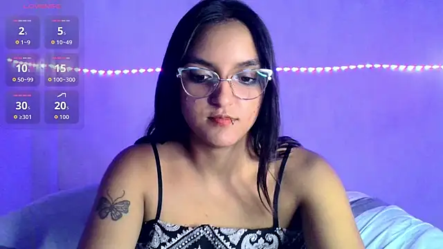 Snapshot of Ari_20_ chatting on 03/31/26, 08:20 Ari 20 online show from 03/31/26, 08:20