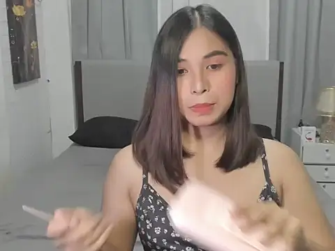 Snapshot of Naughty_Scarlet chatting on 10/21/25, 03:46 Naughty Scarlet online show from 10/21/25, 03:46