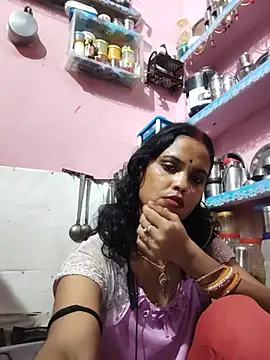 Snapshot of Cut_ragni chatting on 08/04/26, 05:37 Cut ragni online show from 08/04/26, 05:37