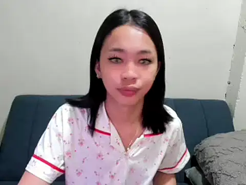 Snapshot of millany69 chatting on 02/05/26, 04:50 millany69 online show from 02/05/26, 04:50