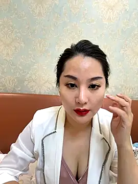 Candice888 online show from 11/10/25, 11:42