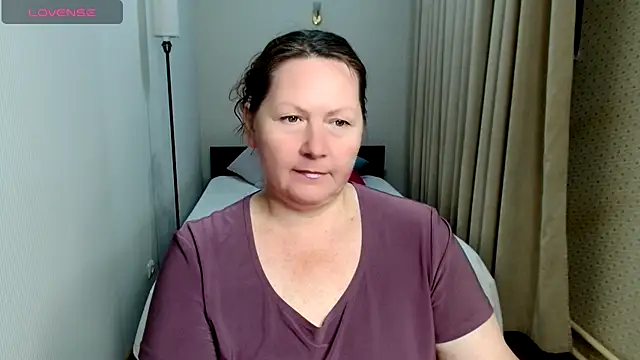 Snapshot of milf_hornys chatting on 09/08/25, 05:12 milf hornys online show from 09/08/25, 05:12