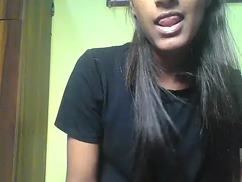 Snapshot of mickle_james chatting on 09/30/25, 03:39 mickle james online show from 09/30/25, 03:39