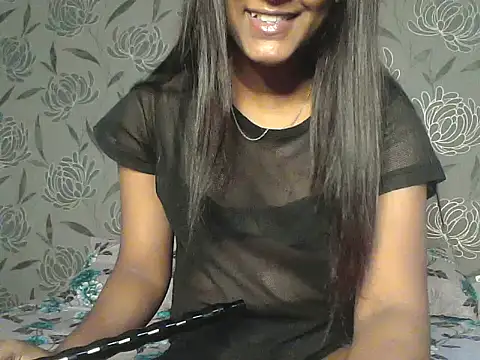 Snapshot of mickle_james chatting on 06/27/26, 01:17 mickle james online show from 06/27/26, 01:17