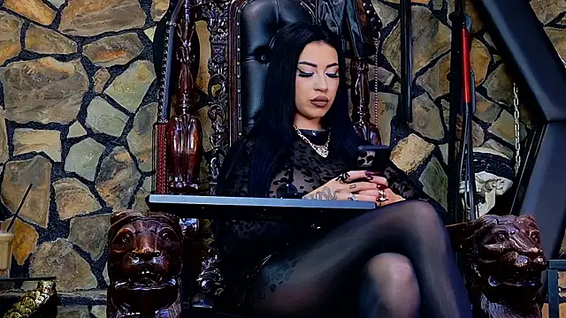 VanessaColby online show from 10/18/25, 12:06