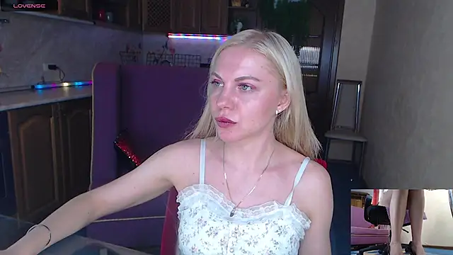 LiSinDoll online show from 10/20/25, 06:58