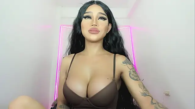 DazzlingDivaLiza online show from 04/05/26, 01:36