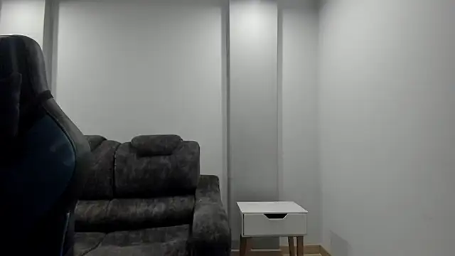 Dakota Mars online show from 04/09/26, 03:50