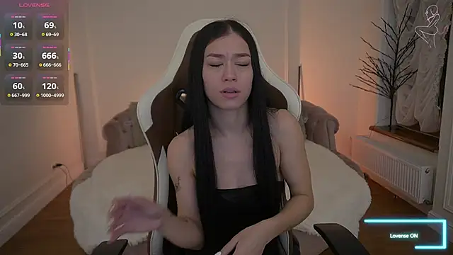 FataleNellie online show from 04/28/26, 08:58