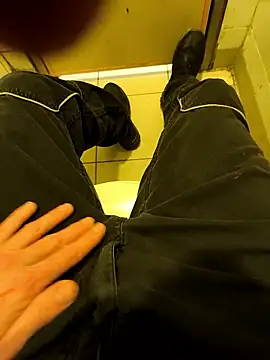 Snapshot of fergi1999 chatting on 01/13/26, 05:07 fergi1999 online show from 01/13/26, 05:07