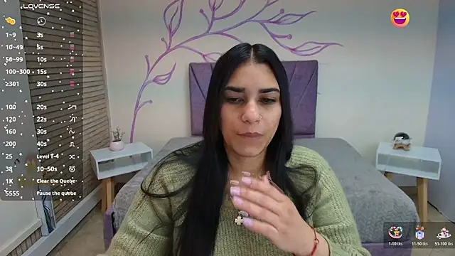 Lia Blake  online show from 12/05/25, 12:25