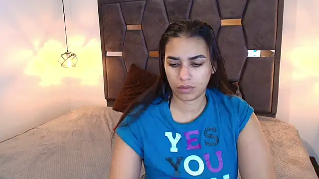 Lia Blake  online show from 04/06/26, 11:33