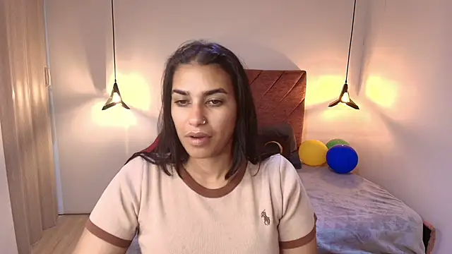 Lia Blake  online show from 07/04/26, 07:42