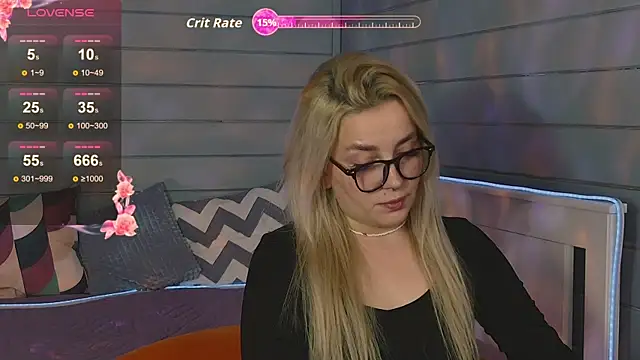 Snapshot of Crystal_Jull chatting on 10/16/25, 01:45 Crystal Jull online show from 10/16/25, 01:45