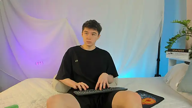 SherlockMax online show from 02/25/26, 04:44