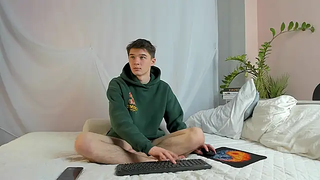 SherlockMax online show from 03/29/26, 04:34