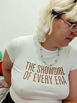 VikaKing online show from 11/05/25, 09:48