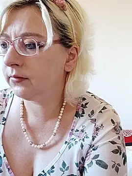 VikaKing online show from 11/07/25, 08:03