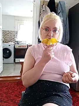 VikaKing online show from 03/26/26, 09:15