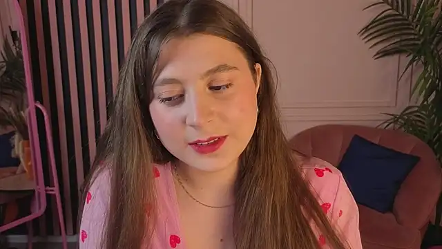 Queen Michelle  online show from 12/03/25, 10:08