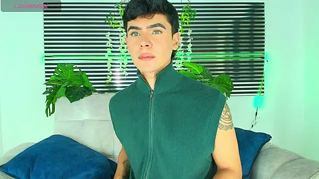 CamiiGuzmanX online show from 01/10/26, 07:48