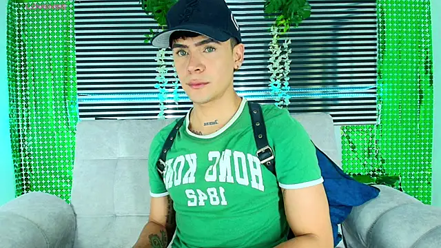 CamiiGuzmanX online show from 03/26/26, 09:31