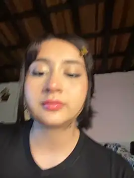 Snapshot of kaori_77 chatting on 11/16/25, 04:29 kaori 77 online show from 11/16/25, 04:29