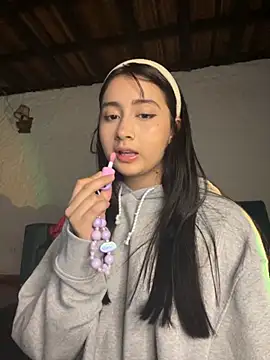 Snapshot of kaori_77 chatting on 12/02/25, 03:12 kaori 77 online show from 12/02/25, 03:12