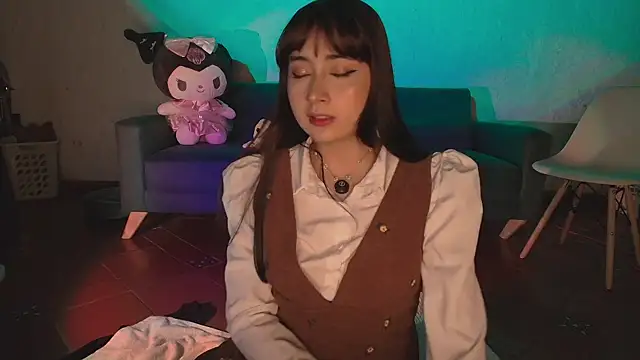 Snapshot of kaori_77 chatting on 12/20/25, 03:35 kaori 77 online show from 12/20/25, 03:35