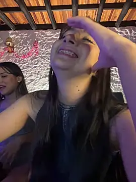 Snapshot of kaori_77 chatting on 02/15/26, 04:09 kaori 77 online show from 02/15/26, 04:09