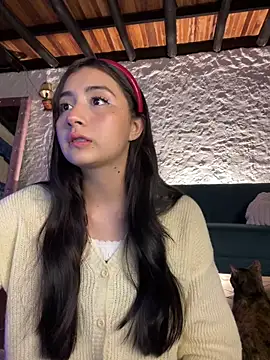 Snapshot of kaori_77 chatting on 02/18/26, 04:19 kaori 77 online show from 02/18/26, 04:19