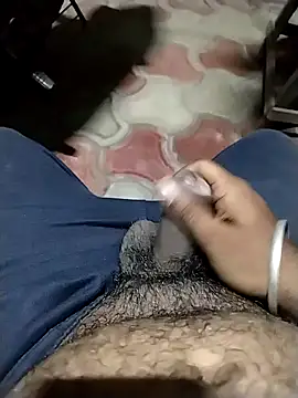 Snapshot of Girls_pussy_rider chatting on 01/13/26, 05:40 Girls pussy rider online show from 01/13/26, 05:40